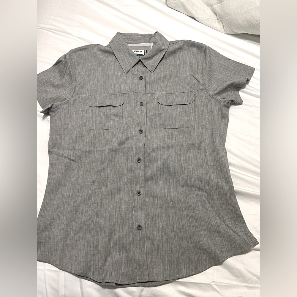 Magellan Woman’s Size Large Fish Gear Shirt